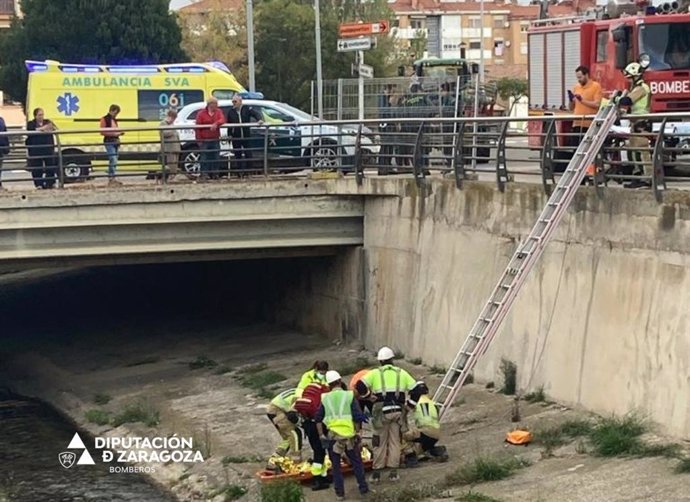 Herido un trabajador tras precipitarse desde una obra a la orilla del río Queiles, en Tarazona.