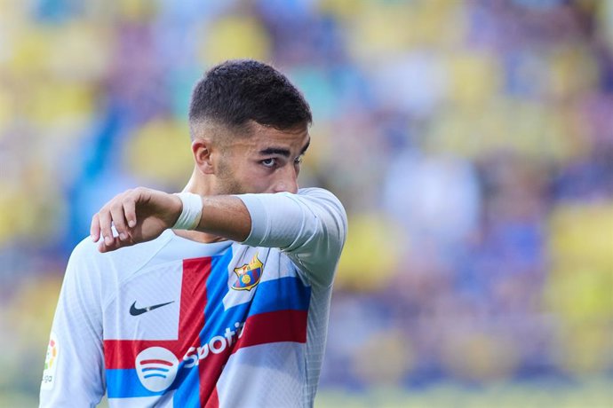 Archivo - Ferran Torres of FC Barcelona gestures during the spanish league, La Liga Santander, football match played between Cadiz CF and FC Barcelona  at Nuevo Mirandilla stadium September 10, 2022, in Cadiz, Spain.