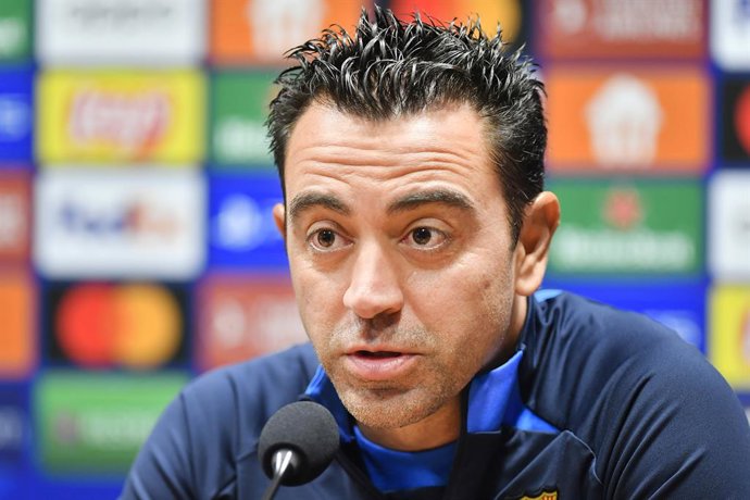 31 October 2022, Czech Republic, Plazen: Barcelona manager Xavi Hernandez attends a press conference, ahead of Tuesday's UEFA Champions League Group C soccer match against FC Viktoria Plzen. Photo: Chaloupka Miroslav/CTK/dpa