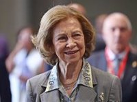 Doña Sofía cumple 84 años saboreando un momento de lo más dulce