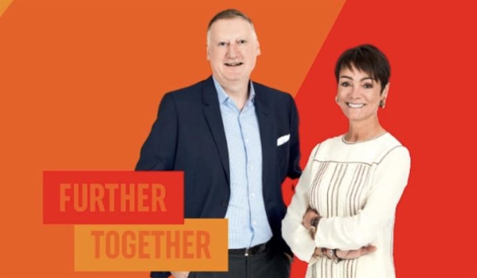 Archivo - La presidenta de Coca-Cola Europacific Partners, Sol Daurella, y el consejero delegado, Damian Gammel