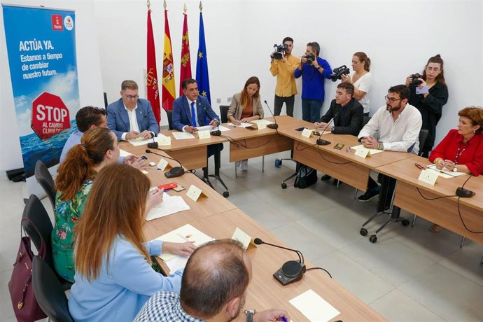 El alcalde de Murcia, José Antonio Serrano, preside la Mesa del Clima