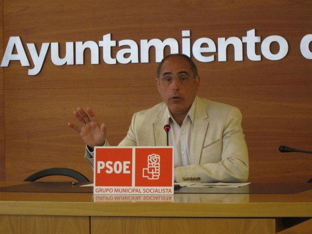 Archivo - Domingo Dorado en su etapa anterior como concejal en el Ayuntamiento de Logroño