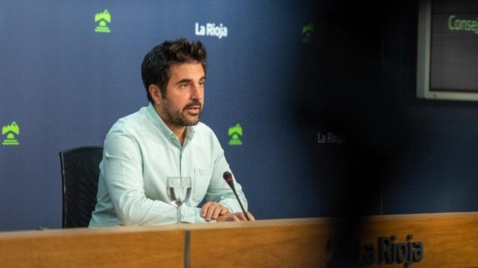 El portavoz del Ejecutivo regional, Álex Dorado