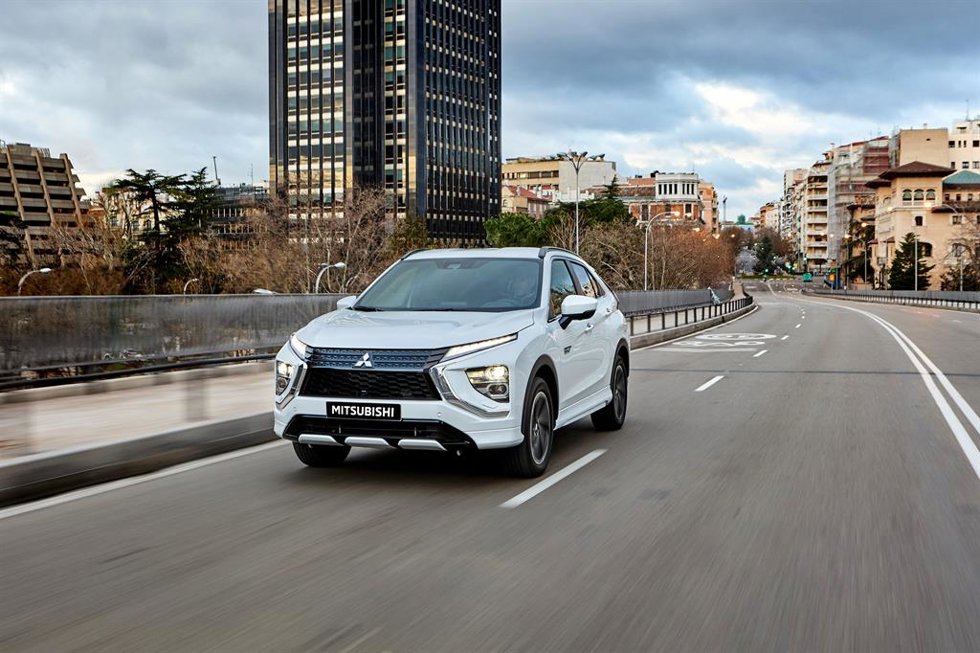 Archivo - Vehículo PHEV de Mitsubishi Motors