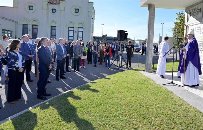 El cementerio de Ciriego acoge el solemne funeral por todos los difuntos