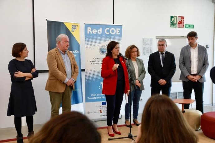 La presidenta del Gobierno riojano, Concha Andreu, en la inauguración del Centro de Orientación y Empleo