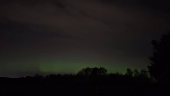 Las increíbles imagenes de una aurora boreal en Escocia