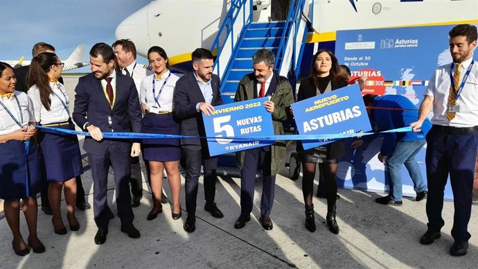 Presentación de la campaña invernal de vuelos en el Aeropuerto de Asturias.