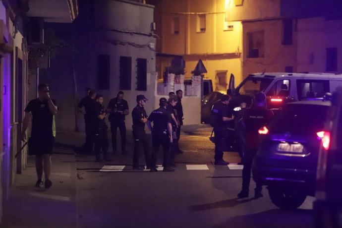 Imagen de un despliegue policial nocturno