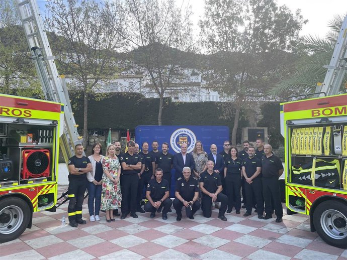 La última entrega de vehículos se ha realizadado en Ubrique (Cádiz).