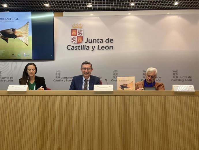 Rocío Sicre, José Ángel Arranz y Joaquín Sanz-Zuasti, durante la presentación del libro.