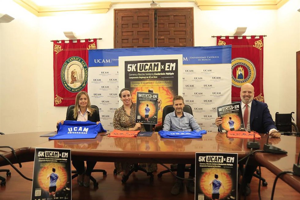 Presentación de la Carrera Solidaria por la lucha contra la Esclerosis Múltiple en Murcia