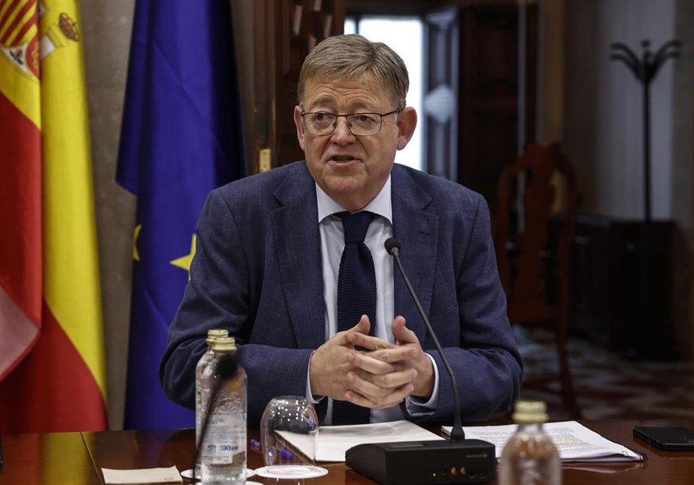 El presidente de la Generalitat, Ximo Puig, se reúne con los agentes sociales para tratar acerca de los presupuestos de la Generalitat para el 2023 