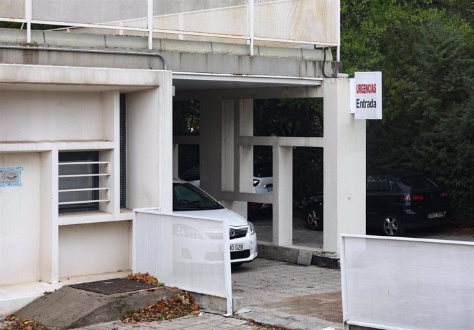 Entrada de Urgencias del Centro de Salud Pavones,