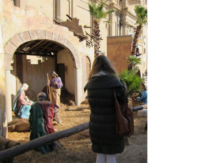 Archivo - Foto de archivo del belén monumental de la plaza del Pilar de Zaragoza.