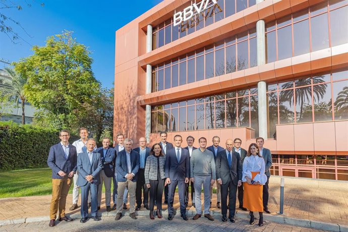 El comité de dirección de BBVA en España, con el director territorial Sur de BBVA, Francisco Jerez, y el director regional sur de BBVA, Ignacio Sacristán
