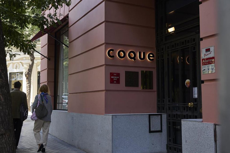 Entrada del restaurante Coque, del chef Mario Sandoval 