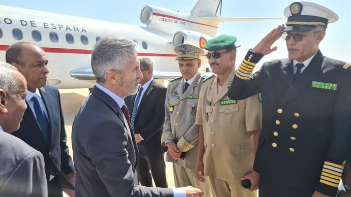 El ministro del Interior, Fernando Grande-Marlaska, de visita oficial en Mauritania