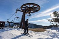 La Comunidad dice que ha pedido hasta en 4 veces a Cercedilla y Navacerrada que se pronuncien sobre la estación de esquí