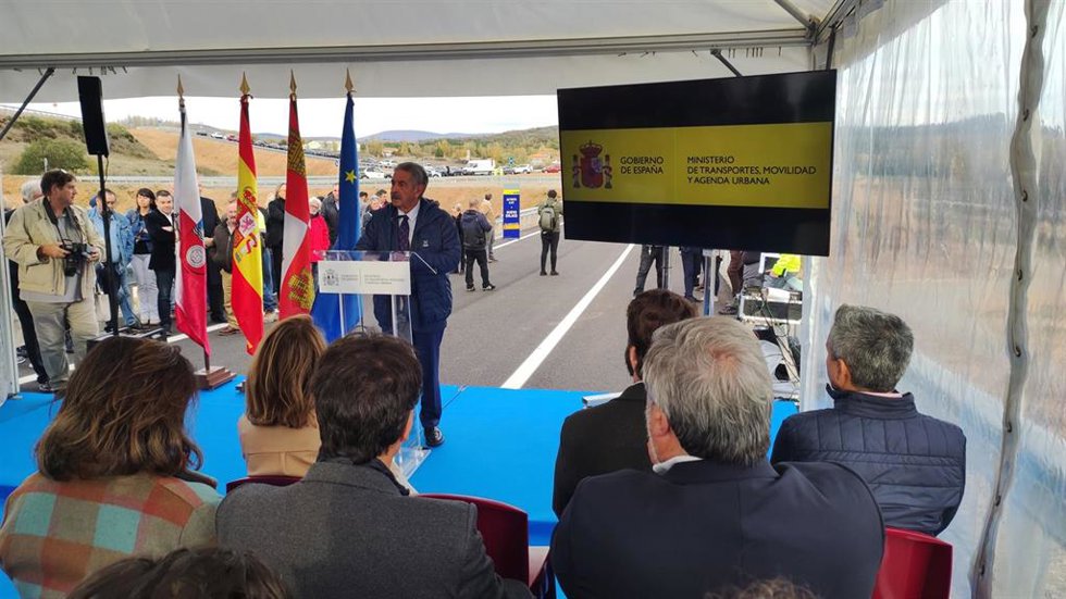 Revilla pide apoyo a los castellanos a la hora de reivindicar infraestructuras.