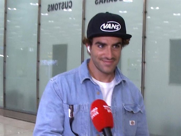 ÁLVARO DE LUNA REGRESA DE SU ESCAPADA ROMÁNTICA CON LAURA ESCANES