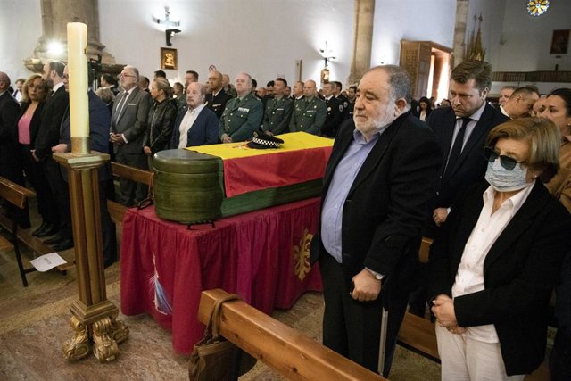 Funeral del policía local fallecido en acto de servicio