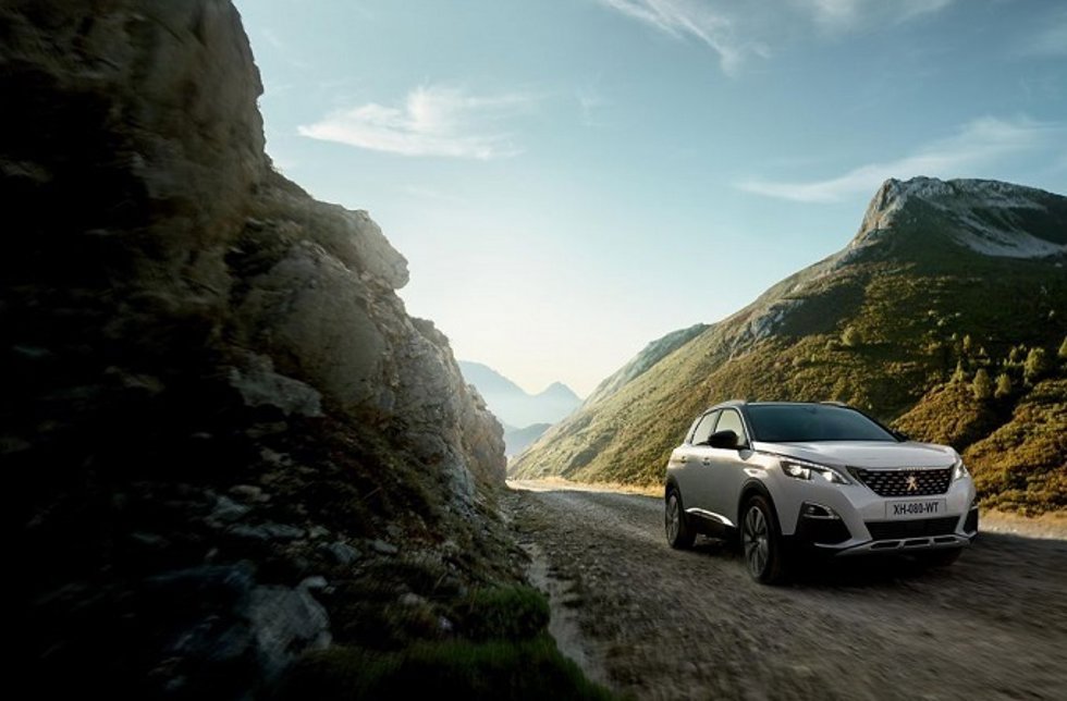 Archivo - Peugeot 3008 Hybrid