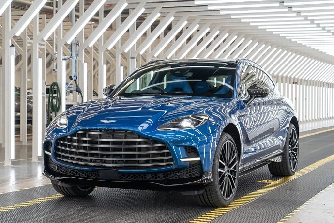 Archivo - Aston Martin DBX707