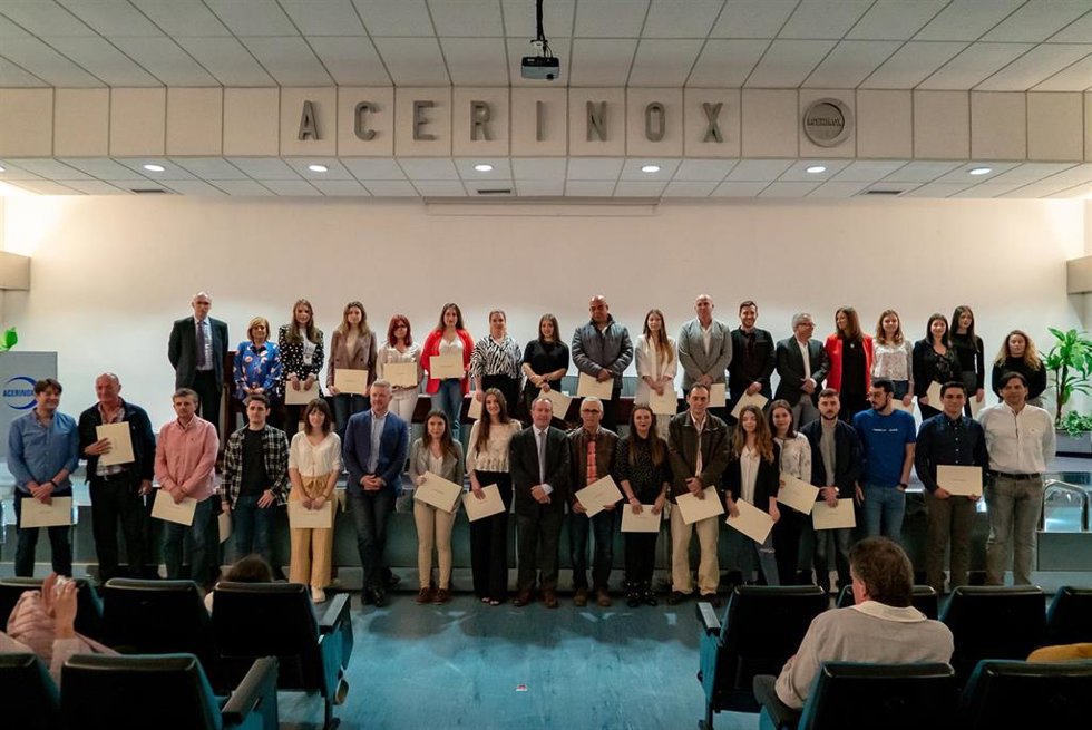 Archivo - Acerinox Europa destina un millón de euros a becas para hijos de trabajadores en los últimos 25 años