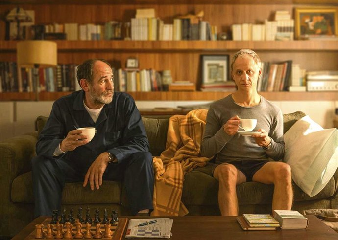 Karra Elejalde e Ivan Barnev en una escena de 'Vasil'.