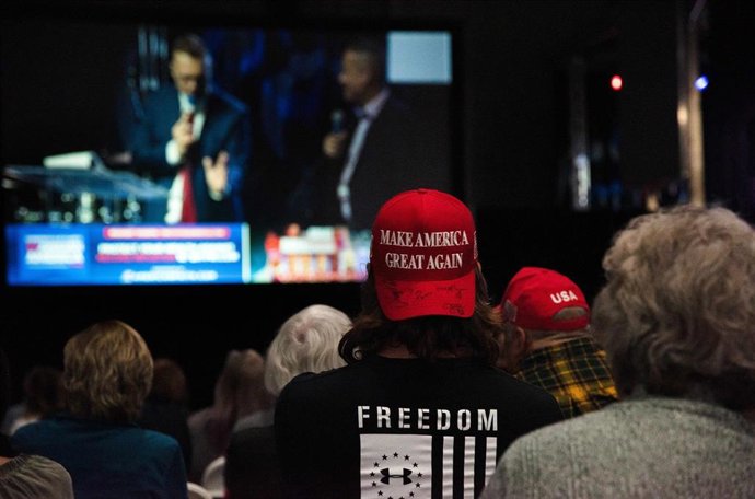 Seguidores de Donald Trump en un acto organizado en Manhelm, Pensilvania