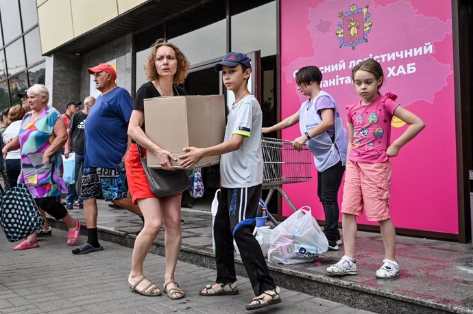 Archivo - June 30, 2022, Zaporizhzhia, Ukraine: People visit Ukraines first Help Centre for Rescued, Zaporizhzhia, southeastern Ukraine. This photo cannot be distributed in the Russian Federation.,Image: 704332393, License: Rights-managed, Restrictions