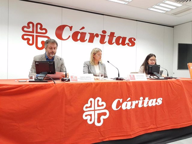 La secretaria general de Cáritas presenta el estudio 'El coste de vida y estrategias familiares para abordarlo'.