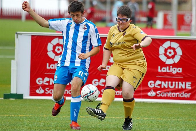 Archivo - Las fundaciones Universia y de LaLiga convocan la cuarta edición de las becas para los jugadores de LaLiga Genuine Santander.