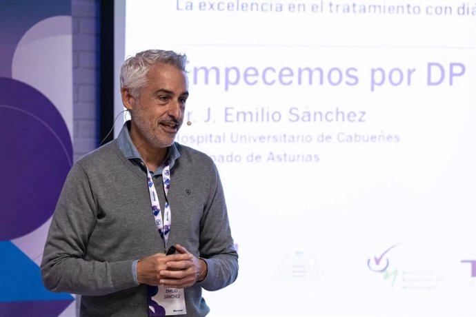 El doctor Emilio Sánchez, jefe del Servicio de Nefrología del Hospital Universitario de Cabueñes.