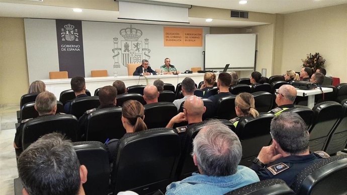 Jornada organizada en la Subdelegación del Gobierno para los policías locales de los municipios sevillanos adheridos al Sistema VioGén.