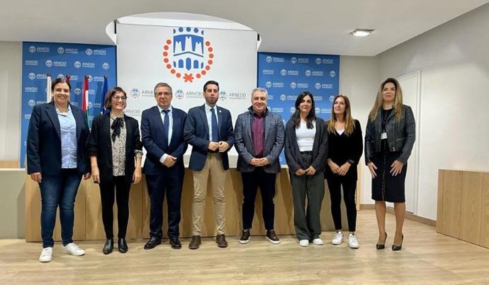 La Rioja e YMCA diseñan una nueva formación para desempleados sobre operario de producción del sector del calzado