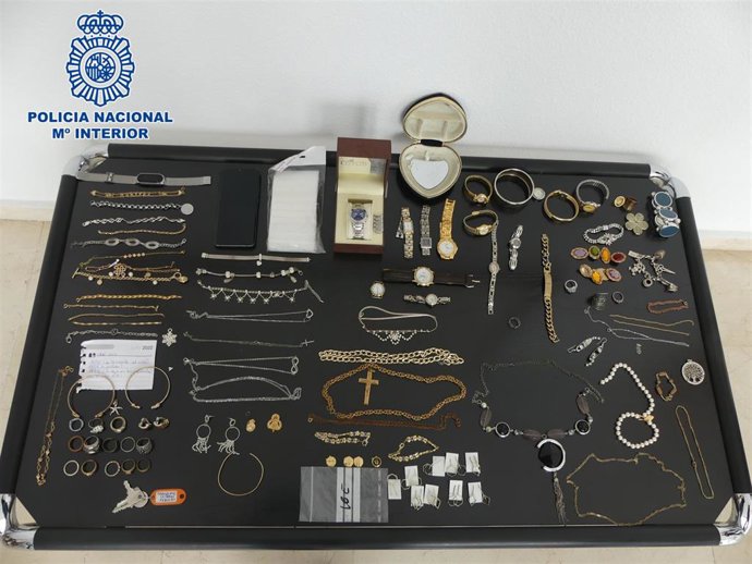 Piezas de oro y bisutería recuperada