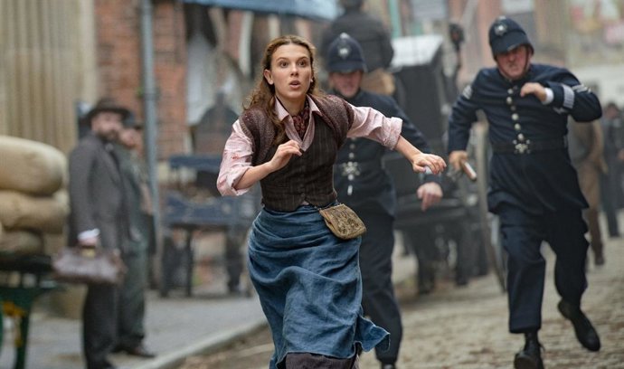 Millie Bobby Brown en Enola Holmes 2