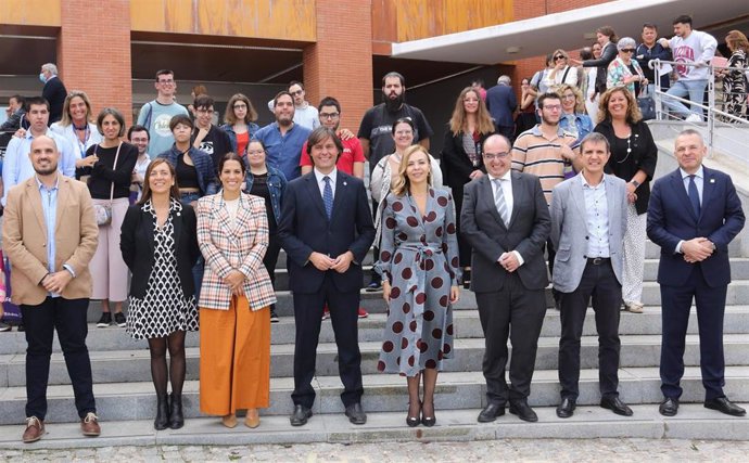 El rector de la Universidad Pablo de Olavide, Francisco Oliva, ha presidido la presentación de la nueva edición del título propio Fevida.