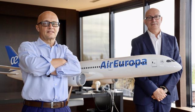 Jesús Nuño de la Rosa, CEO de Air Europa y Richard Clark, director general de Air Europa.