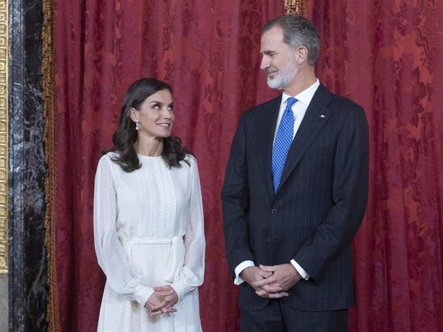 La Reina Letizia coge prestado un vestido de la Infanta Sofía