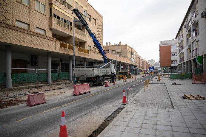 Obras en la calle Blas Infante de Almería.
