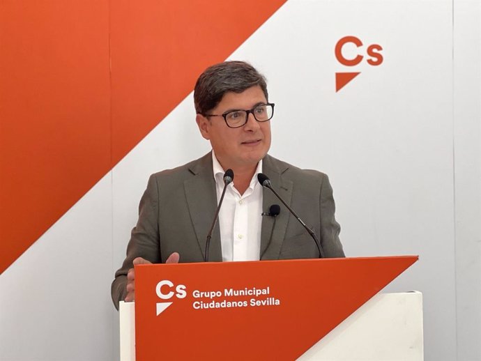 Archivo - Álvaro Pimentel, portavoz del grupo municipal de Cs en el Ayuntamiento de Sevilla.
