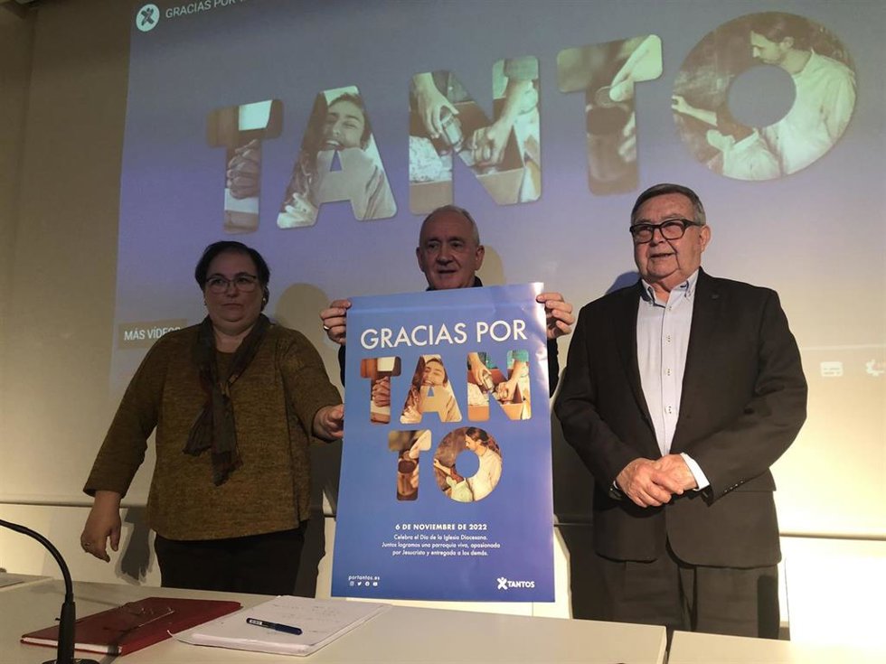 La vicecónoma dicesana, Marta Calavera, el obispo de Barbastro-Monzón, Ángel Pérez, y el ecónomo dicesano, José Huerva.