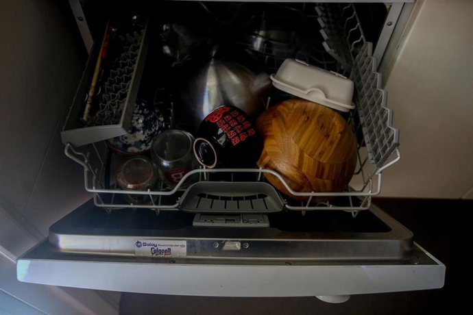 Archivo - Un lavavajillas lleno.