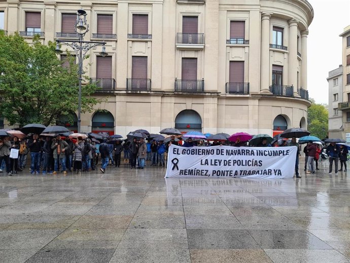 Imagen de la concentración convocada por el movimiento asindical de Policía Foral para pedir el desarrollo de la ley foral de Policías