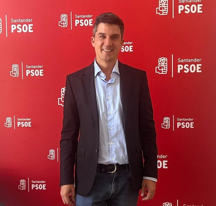 El portavoz del Grupo Socialista de Santander, Daniel Fernández