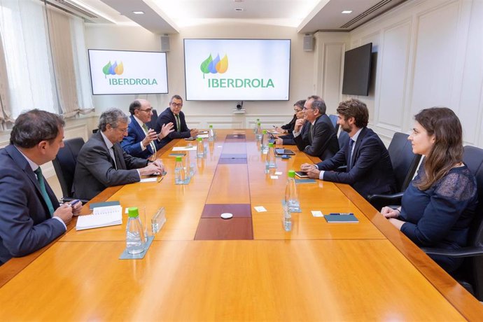 El presidente de Iberdrola, Ignacio Sánchez Galán, mantiene un encuentro de trabajo con el vicepresidente para Europa, América Latina y el Caribe de International Finance Corporation (IFC), Alfonso García Mora